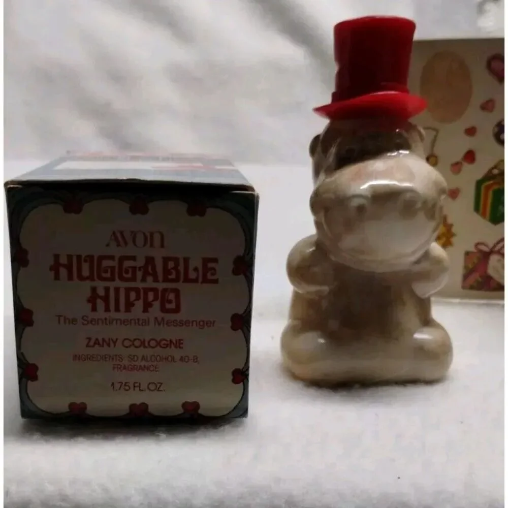 Vintage AVON Huggable‎ Hippo Light Musk after Shave 1.75 oz. With Stickers & Box